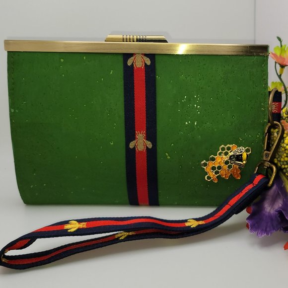 Handmade Green Cork Bee Clutch - Picture 1 of 7